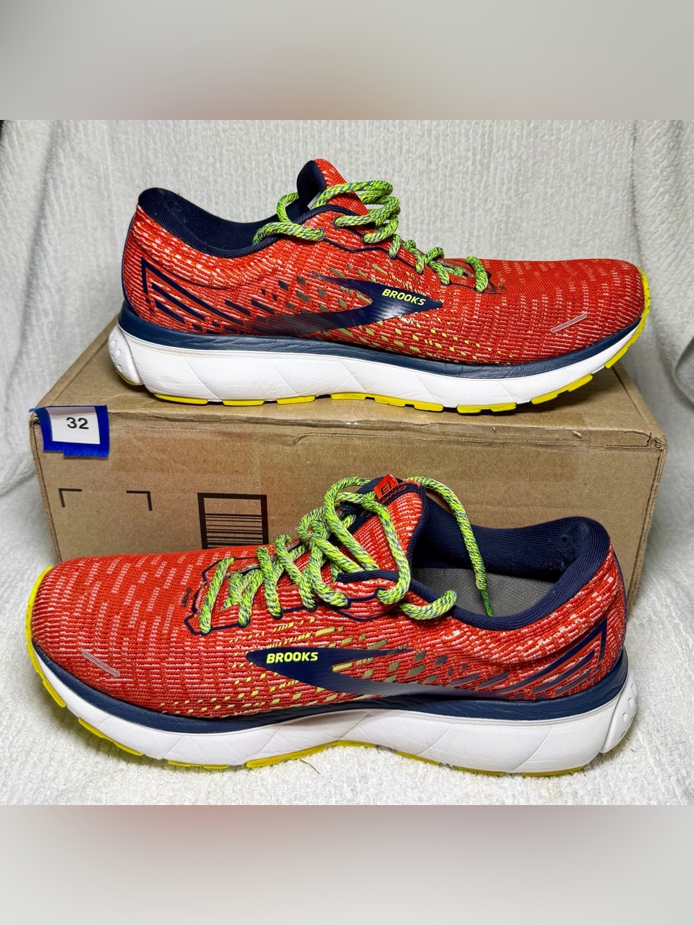 Brooks Ghost 13 Men’s Size 10 Red Navy Yellow Running Shoes 1103481D610
